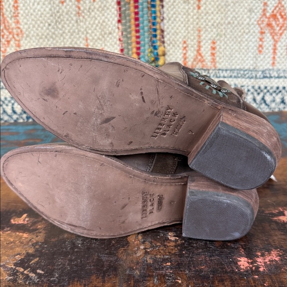 Liberty Black “Jodie Boots” in taupe studded embroidered leather. New with tags - Picture 7 of 9